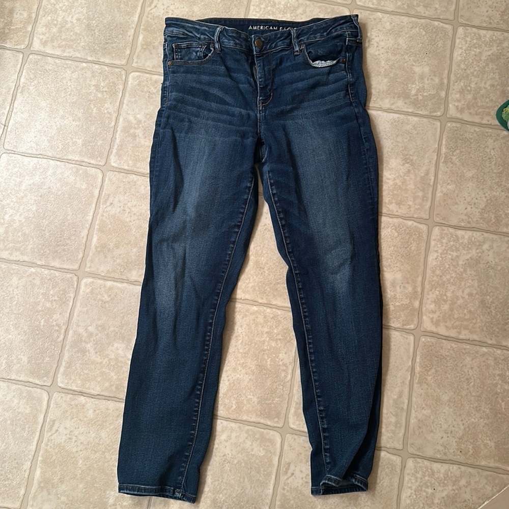 EUC AEO next level stretch Skinny jeans medium wash size 16 regular